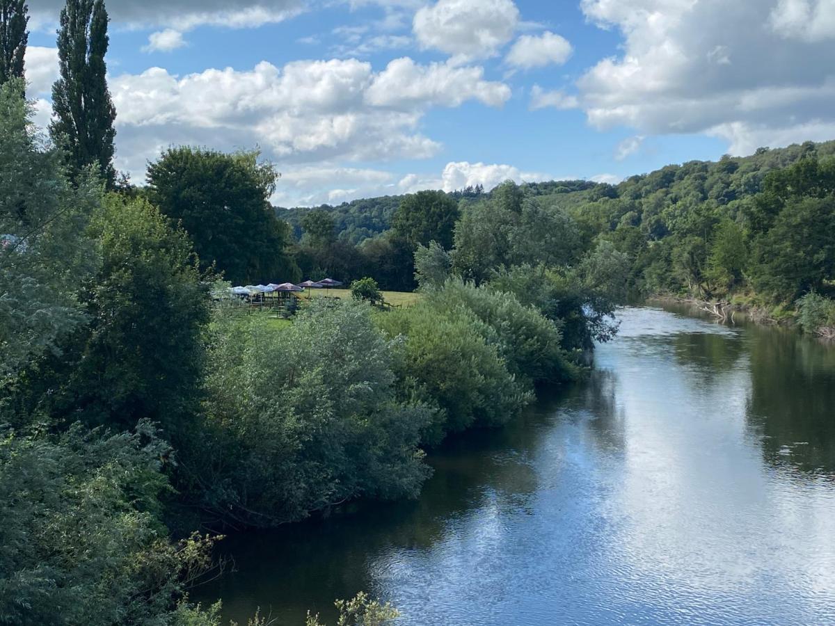 Chainbridge Usk Riverside Gastro Pub And Accommodation Trostrey Exteriör bild